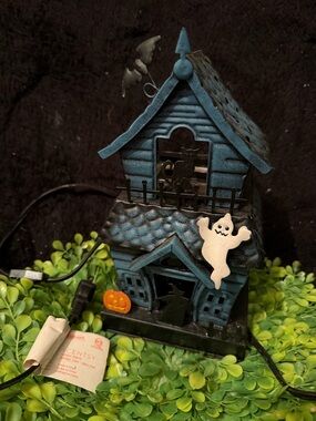 Scentsy Blue Haunted House Wax Warmer with Ghost & Pumpkin Accents